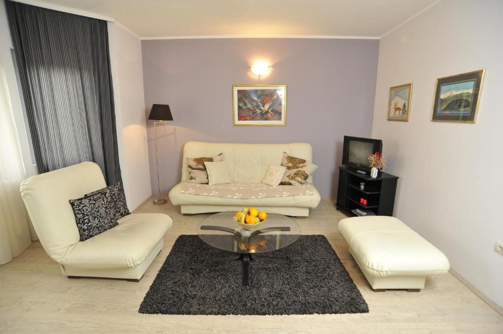 Apartments Izvor Vrdnik Pokój zdjęcie